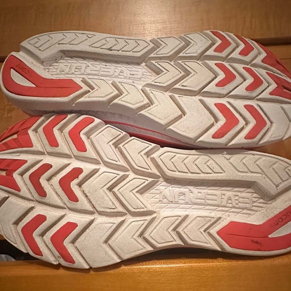 Saucony Kinvara Women's Size 8.5 Sneaker Running Shoe Orange Black - Picture 9 of 10